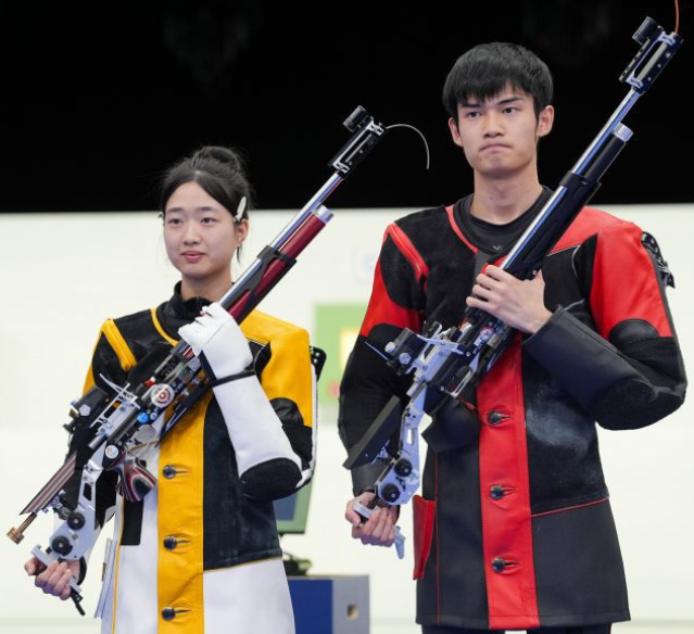 射击合照2.png