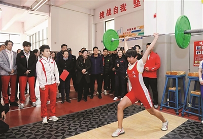zgtyb0407001_003_01_b.jpg